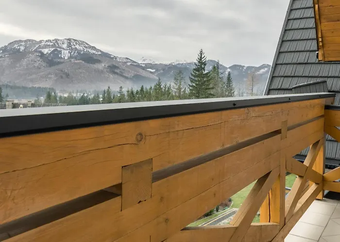 Twoja Podhalami Pl Z Widokiem Na Tatry コシチェリスコ